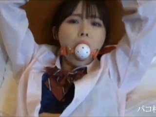 公共浴池偷拍妹子们洗澡